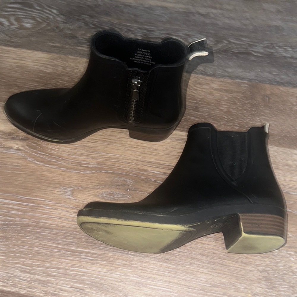 Lucky Brand low raise rain boots